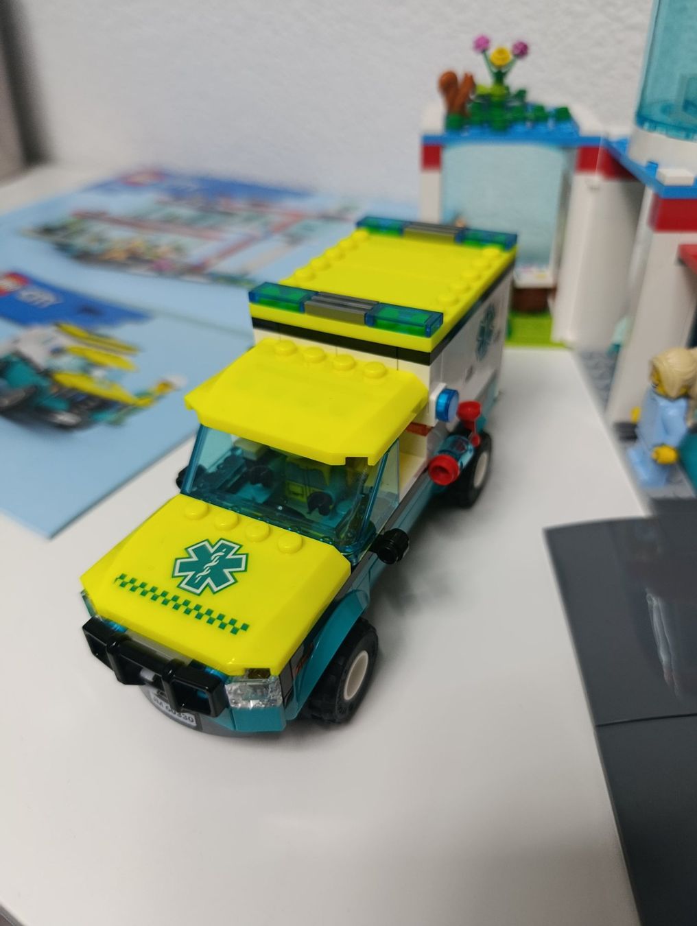 Lego Spielzeuge: Lego Krankenhaus – Gebraucht aus Rümlang von fae_5s7b 4