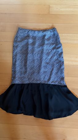 Jupe d’été imprimée taille 4, neuve