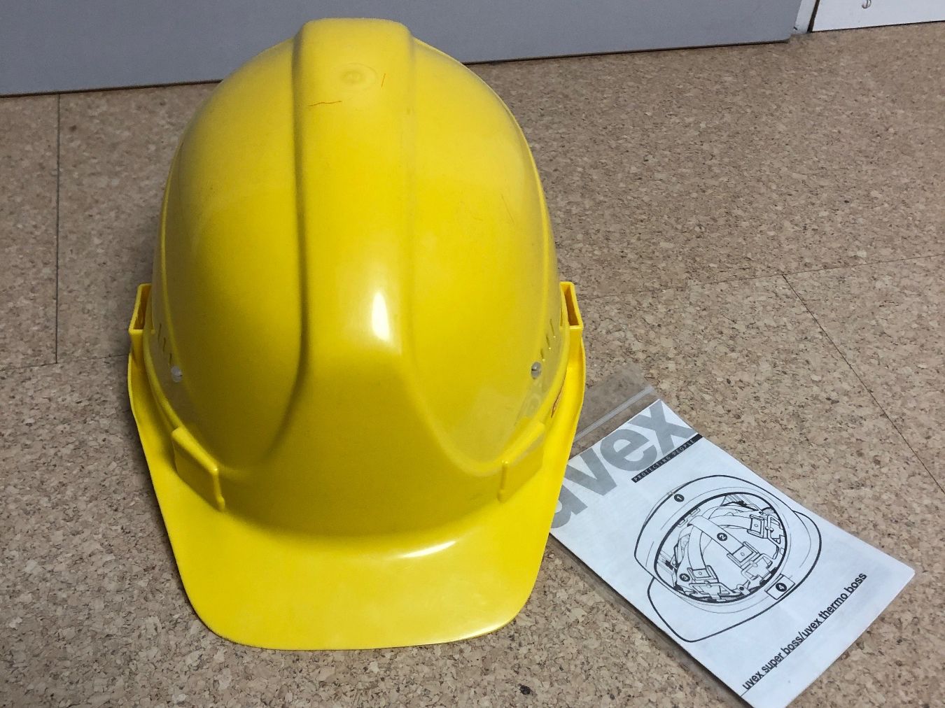 Uvex Protezione per viso e udito: Schutzhelm Uvex – Usato da Ballwil venduto da goldi360