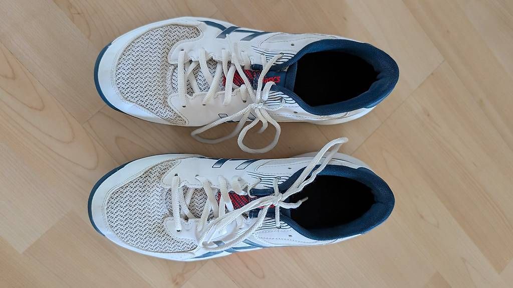 Scarpe da uomo: Hallenschuhe Asics Rocker 12 Gr.43.5 – Usato da Baar venduto da Foscolio