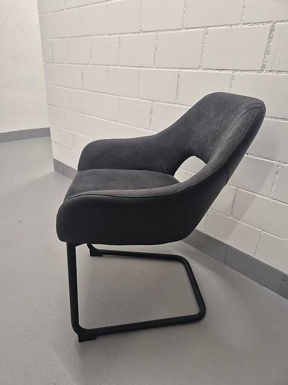 Chaises: 4 Stühle Ottos Genf Stoff Grau – D'occasion à Gibswil par Engelsgleich