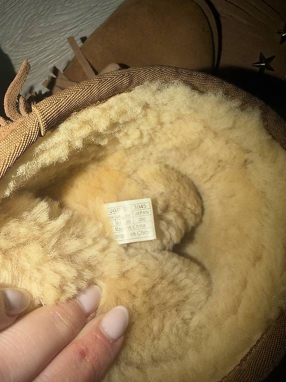Damenschuhe: UGG Boots Jimmy Choo – Gebraucht aus Kreuzlingen von ami_6mbf 3
