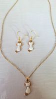 Süsses goldfarbenes Katzen Ohrring und Kette Set