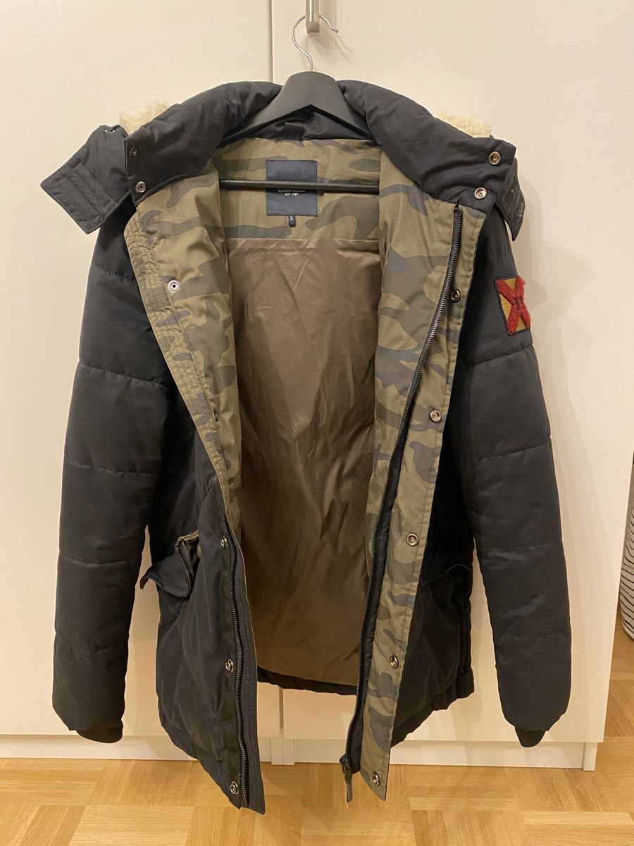 Vestes: Winterjacke Grösse S – D'occasion à Möhlin par Devilspunchbowl 1