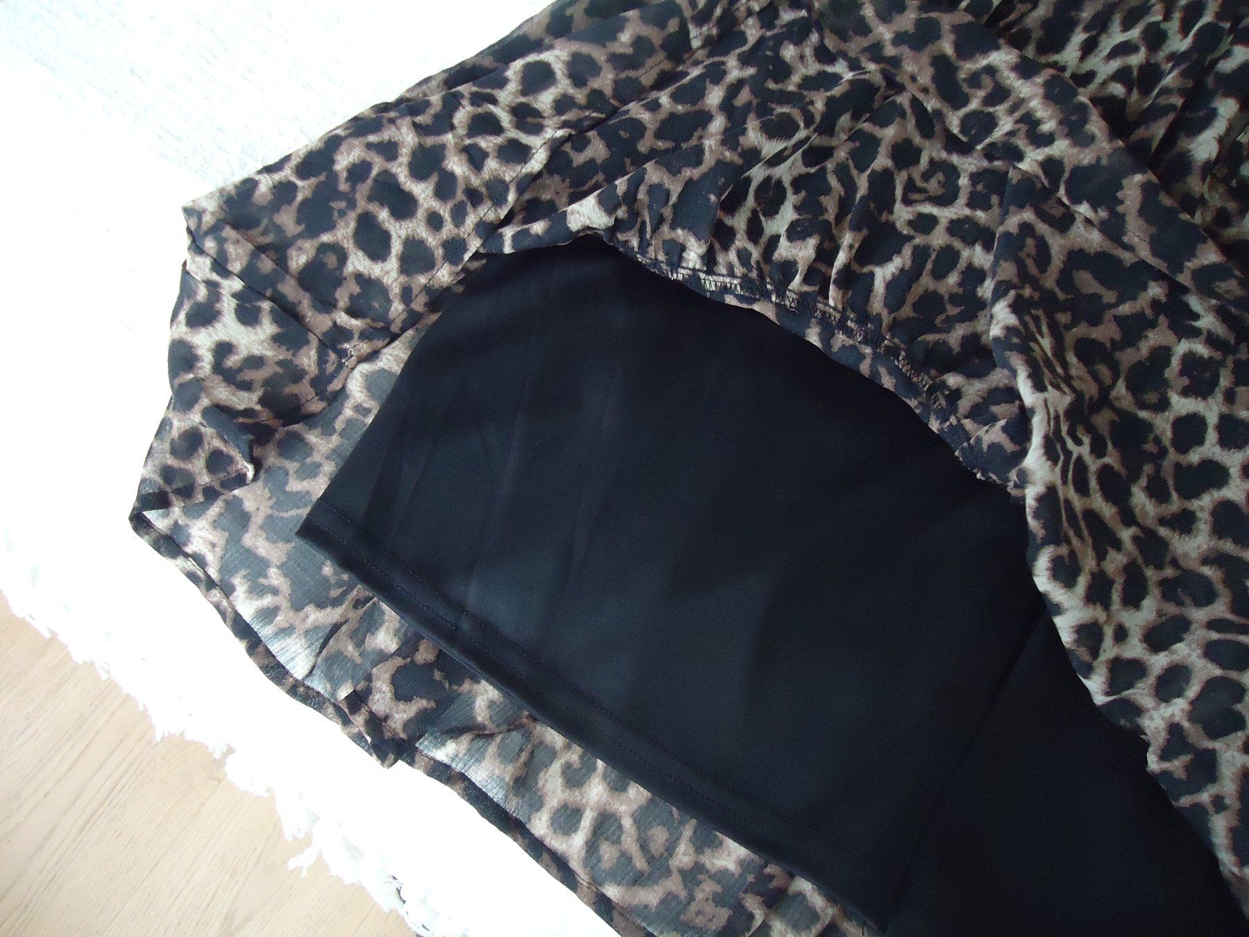 Vestiti: Kleid Leoprint Gr.40 – Usato da Benken SG venduto da Schnurzli1 4