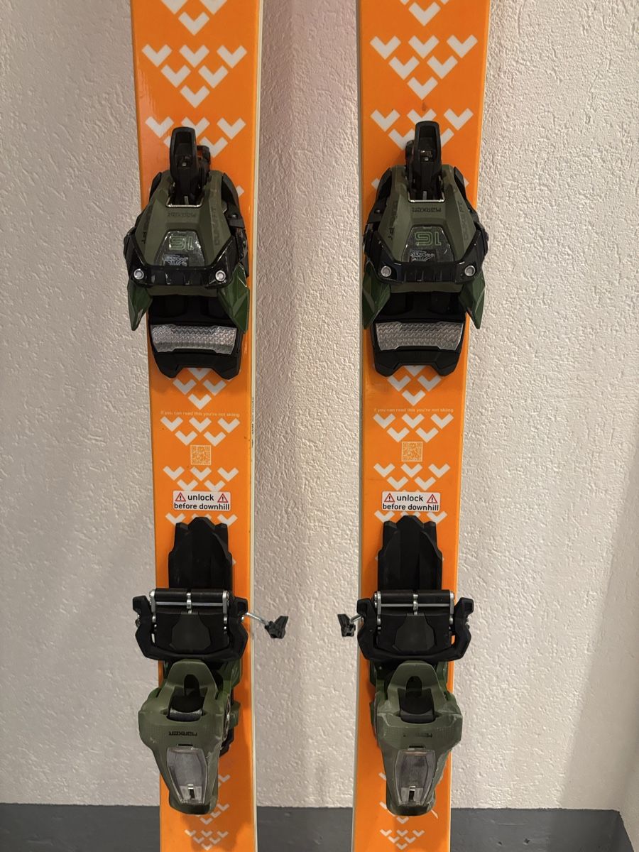 Black Crows Skis: Ski - Black Crows – D'occasion à Fribourg par kru_gyn7 1