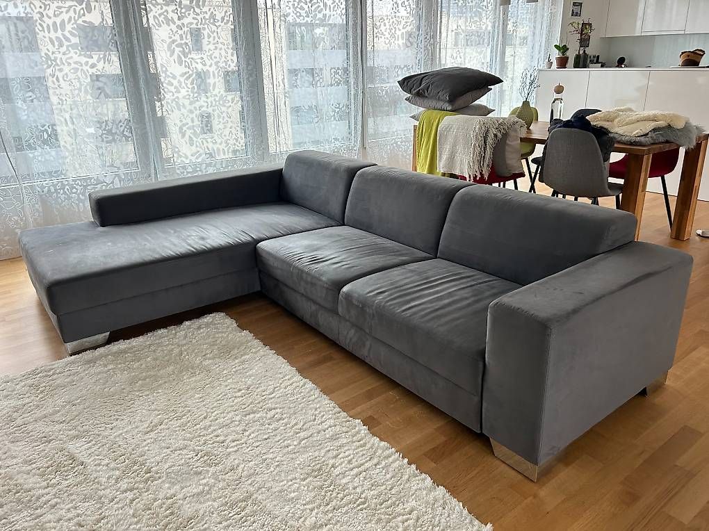 Livique Sofas: Sofa mit Liegefläche - Microfaserstoff (Alcantara) – Gebraucht aus Cham von Aimar7 4