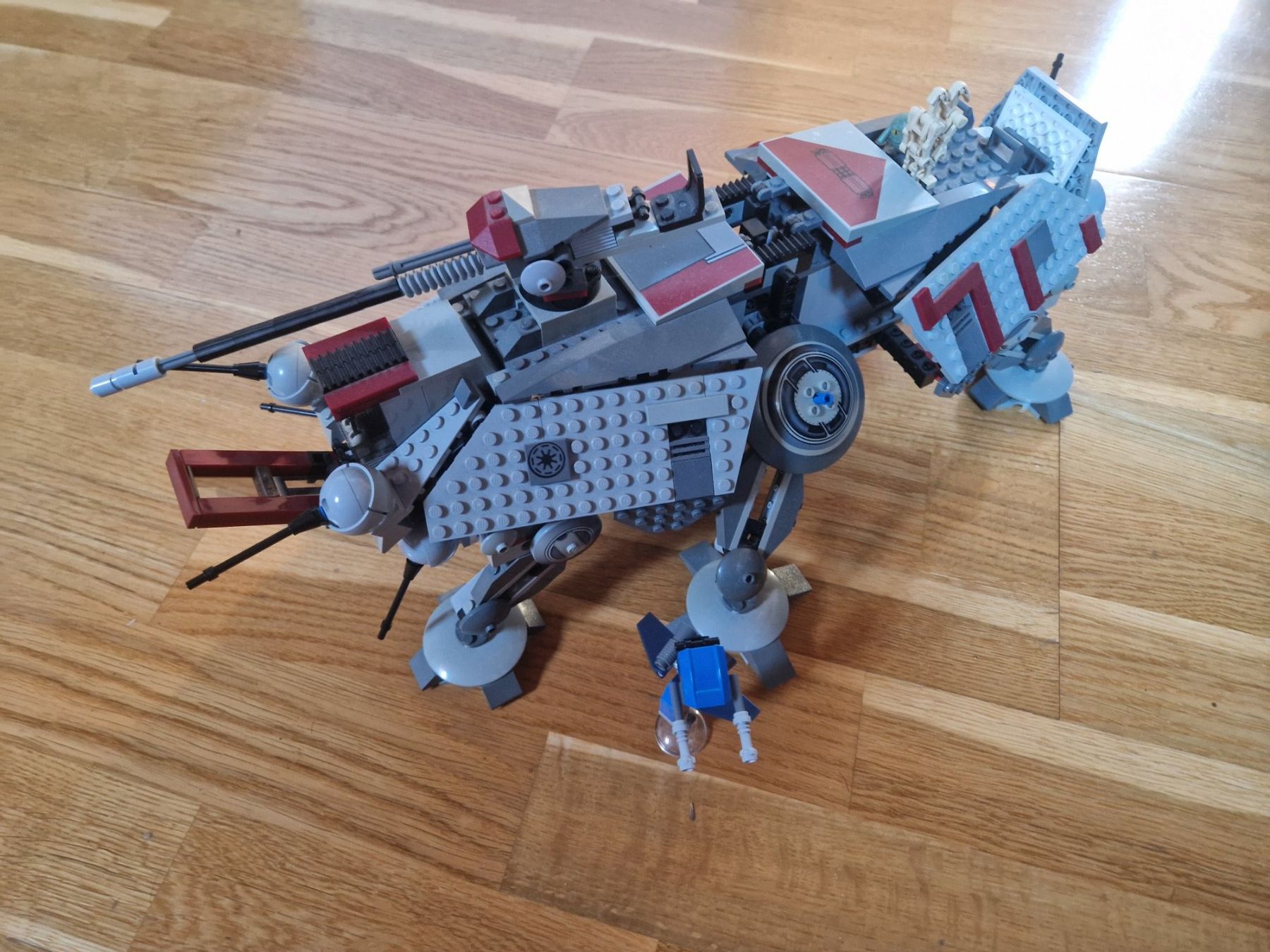 Lego Kit di costruzioni: Lego Star Wars AT-TE 7675 sans figurines – Usato da Bernex venduto da Mardone