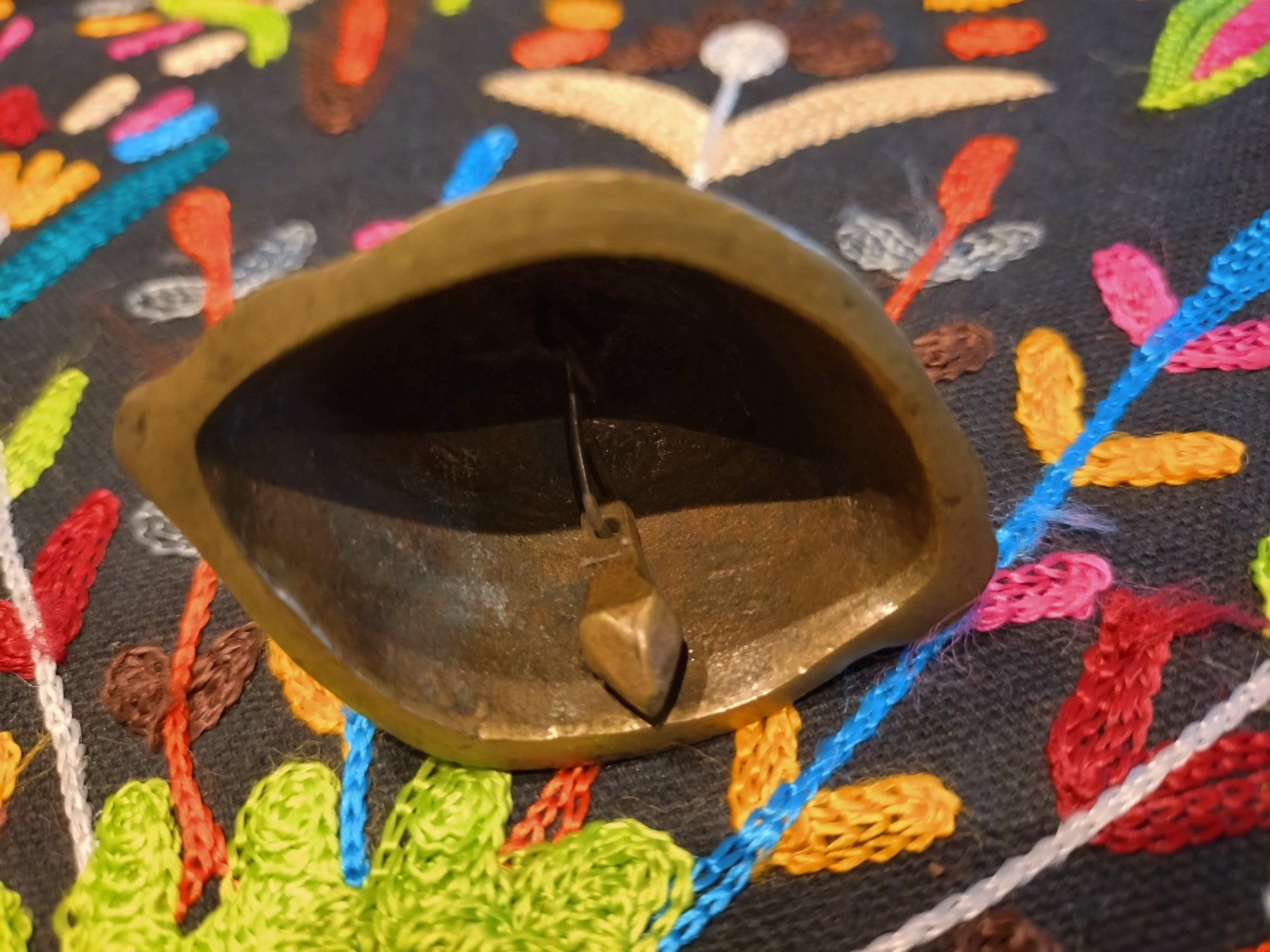Campanacci mucche: Antike Tischglocke "Servant Bell" Messing Biedermeier – Usato da Brittnau venduto da Chronofriend 3