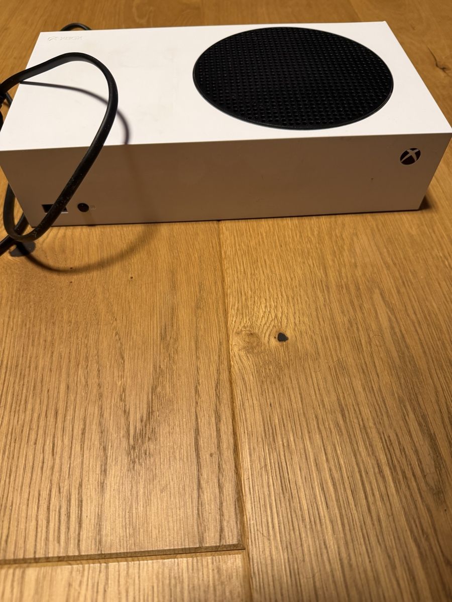 Consoles: X-Box Series-S- ab 1.Fr – D'occasion à Uetikon am See par Dariusstasys 2