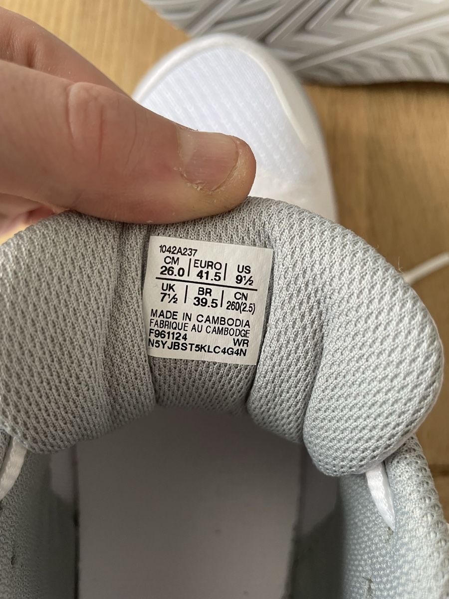 Asics Scarpe da uomo: ASICS gel dedicate 8 – Nuovo (secondo la descrizione) da Le Noirmont venduto da mag.butillon 1