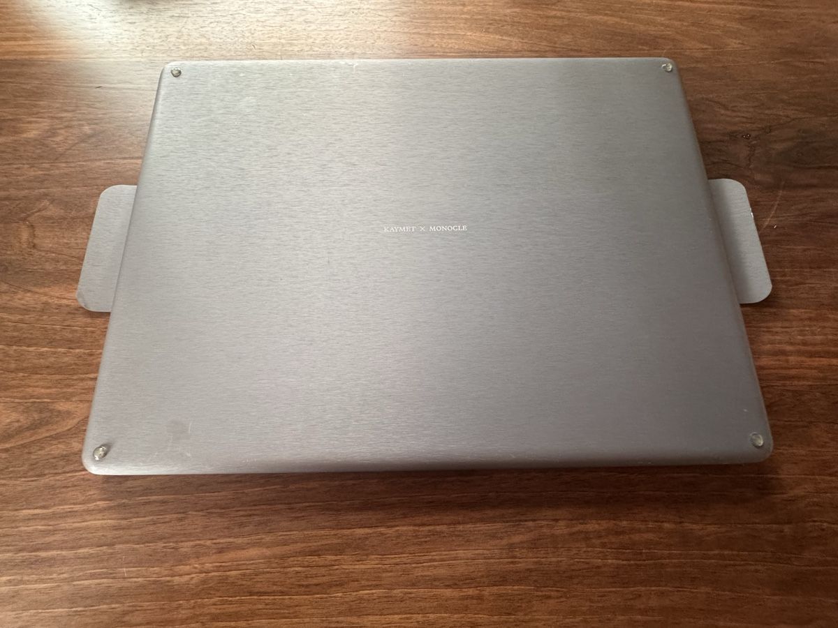 Piatti di portata: EINZIGARTIG: Kaymet x MONOCLE Aluminium Tablett anthrazit – Nuovo (secondo la descrizione) da Zollikerberg venduto da manhattanite 1