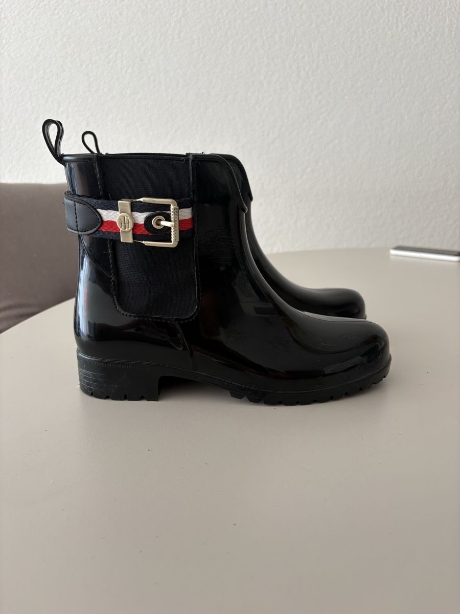 Tommy Hilfiger Scarpe da donna: Stiefel – Usato da Bolligen venduto da leo_ynr6