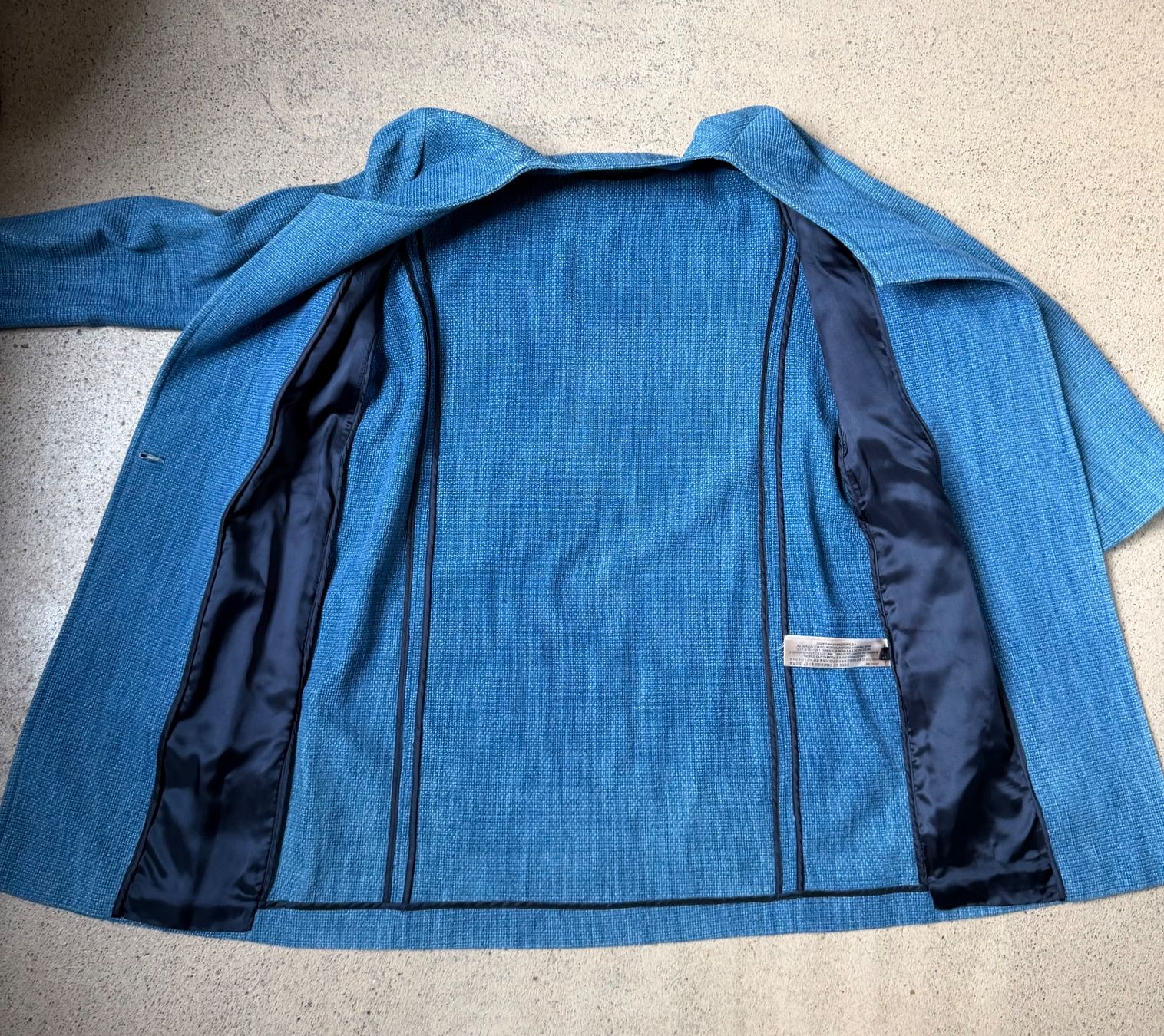 Massimo Dutti Cappotti: MASSIMO DUTTI Kurzmantel 🩵 – Usato da Zürich venduto da ClosetQueen 7
