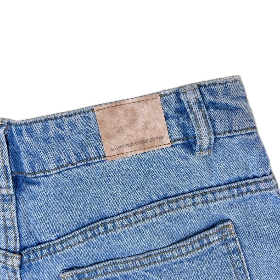 Zara Hosen: Zara Denim Shorts – Gebraucht aus St. Gallen von look-twice 7