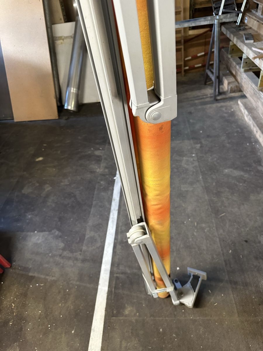 Stobag Tende da sole: Stobag Sonnenstore, Orange Gelb, Top Zustand 215cm – Usato da Hunzenschwil venduto da Rikson 6