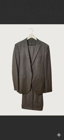 Costume t. 48 gris anthracite. Excellent état!