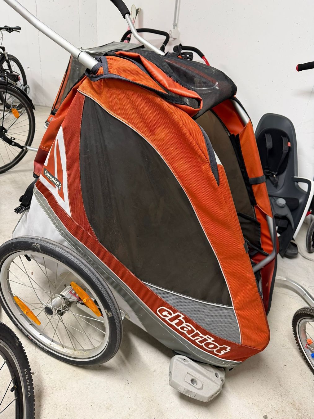 Thule Remorques: Chariot Corsaire 2  – D'occasion à Einsiedeln par Leexyy