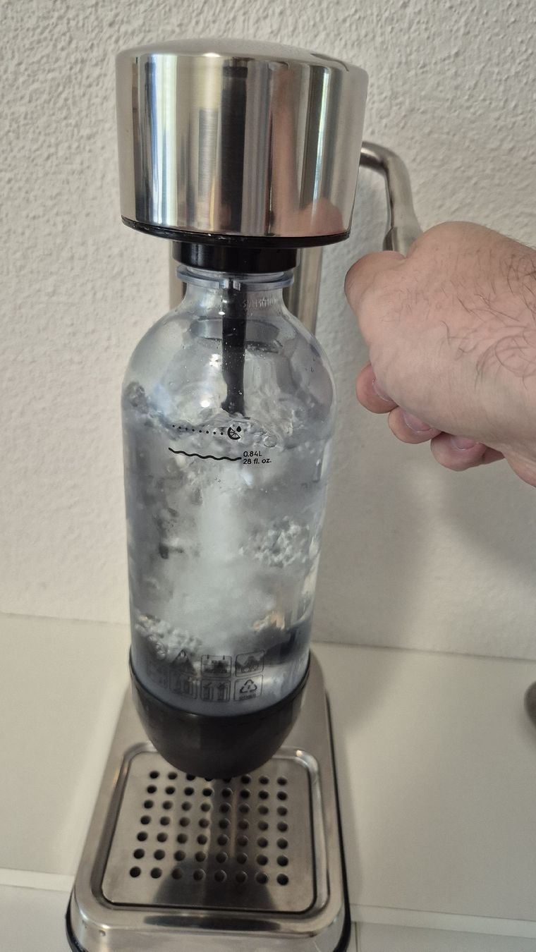 Aarke Elettrodomestici da cucina: AARKE Carbonator II Wassersprudler Silber – Usato da Dübendorf venduto da digital_bath 6