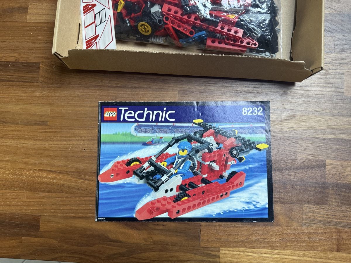 Lego Kit di costruzioni: Lego Technic 8232 Helikopter/Boot,Vintage Set – Usato da Oberurnen venduto da Lamaico 2