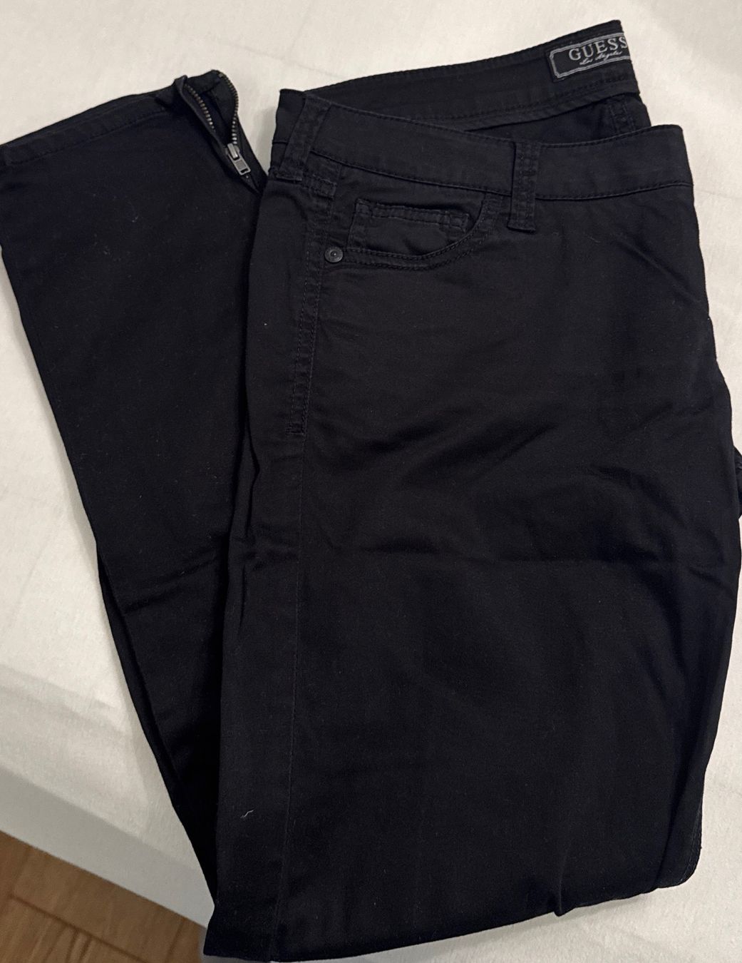 Guess Hosen: Guess hose – Gebraucht aus Bachenbülach von mel_di 3