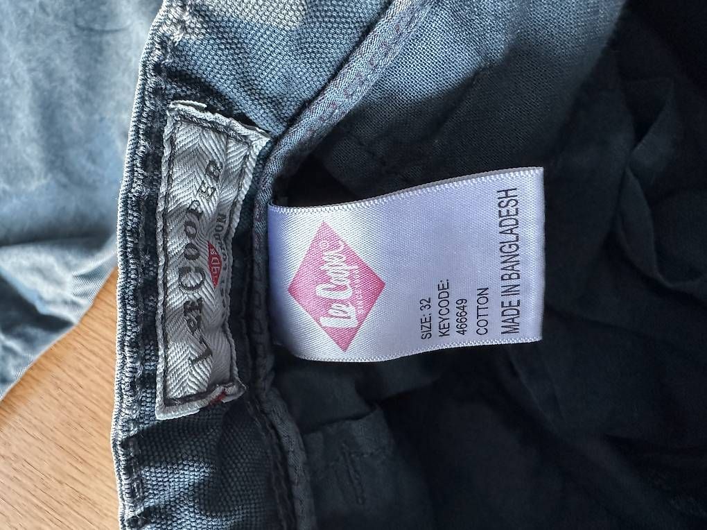 Pantalons: Hosen Von Lee Cooper – D'occasion à Rudolfstetten par krach 2