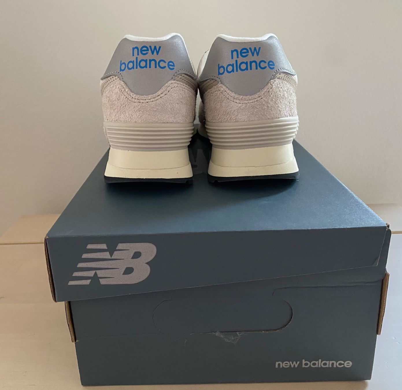 New Balance Damenschuhe: Sneaker, New Balance, Grösse 38,5 --> NEU – Neu und originalverpackt aus Bern von L.I.A. 3