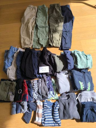 Grosses Jungen-Kleiderpaket Grösse 122