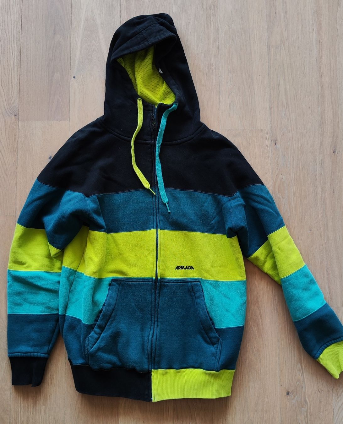 Armada Pulls & Sweat-shirts: Sweatjacke Armada – D'occasion à Zuchwil par KohlaMagic