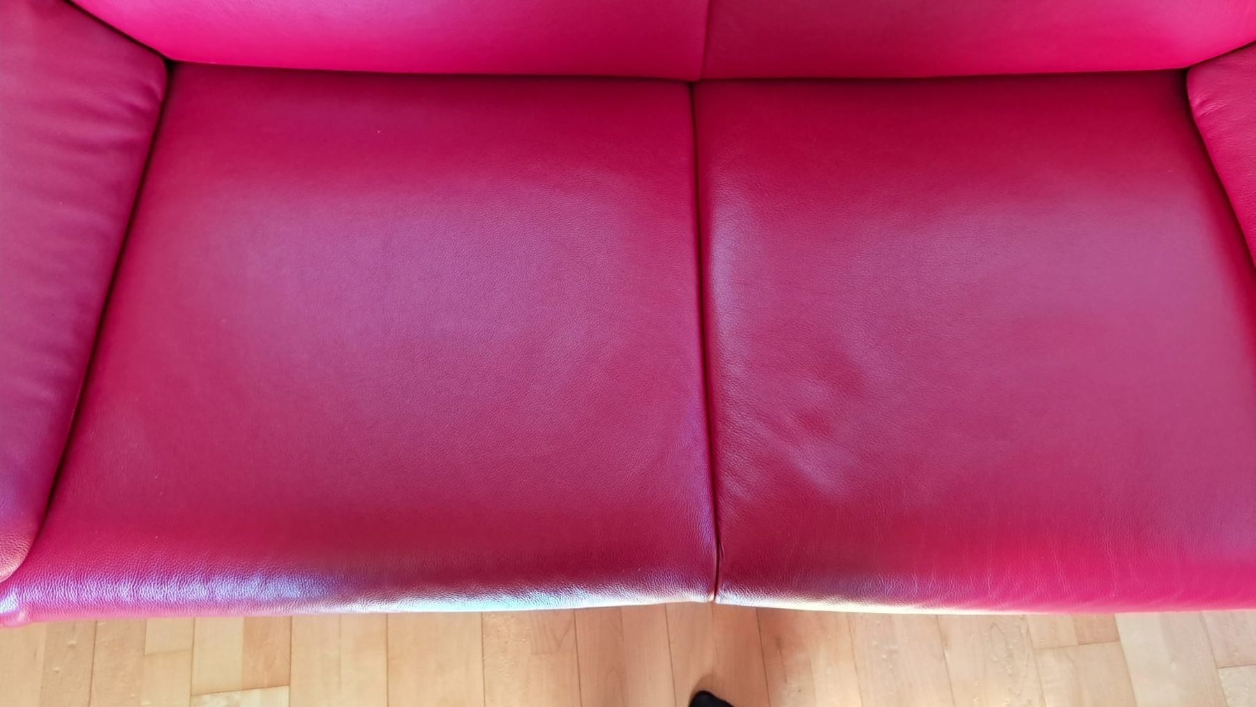 Sofas: 2er Echtledersofa rot – Gebraucht aus Thayngen von lisafuchs95 2