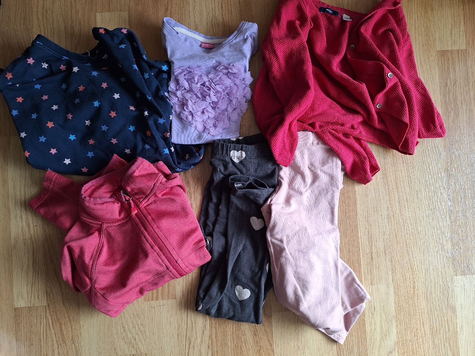 Lotti & Set di vestiti: Kleiderpaket Mädchen Gr. 128 – Usato da Stettlen venduto da CySpocy 2