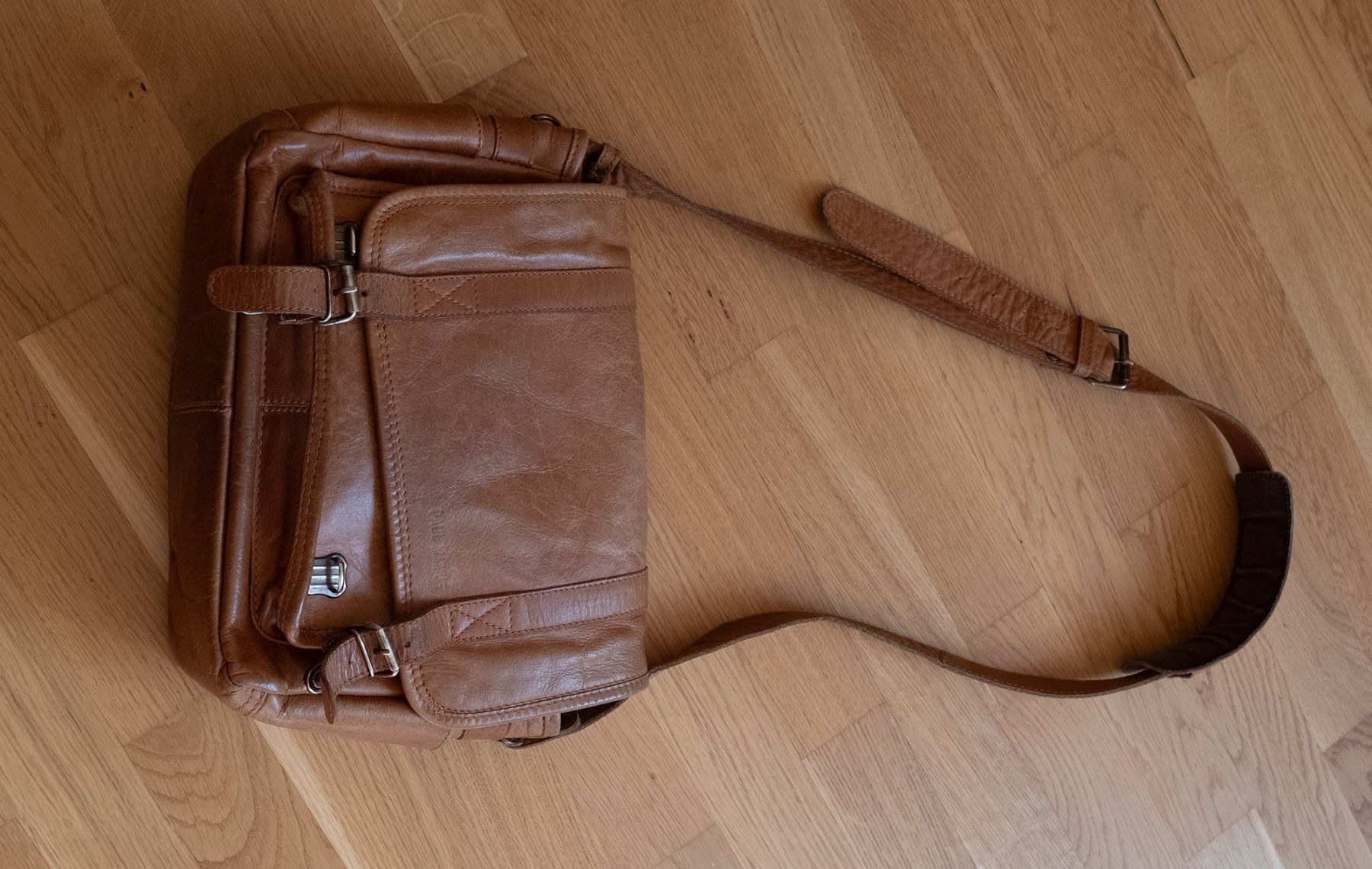 Sonstige Kleidung & Accessoires: Paul Marius Umhänge(Foto)tasche – Gebraucht aus Zürich von Torros 4