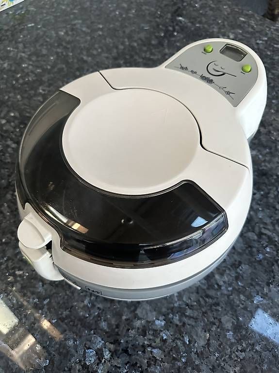 Küchengeräte: Tefal Actifry Airfryer Heissluftfriteuse – Gebraucht aus Mülligen von SwissGMAN