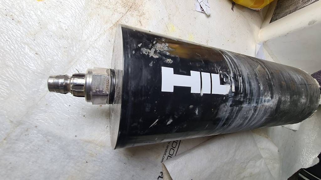 Hilti Bohrmaschinen: Hilti Kernbohrer 17 cm  Neuwertig – Gebraucht aus HORGEN von kin_5wxj