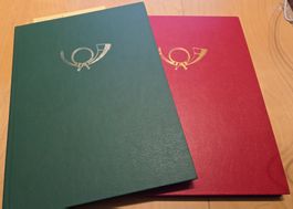 Paket Welt mit 2 Alben und Kistchen mit losen Briefmarken
