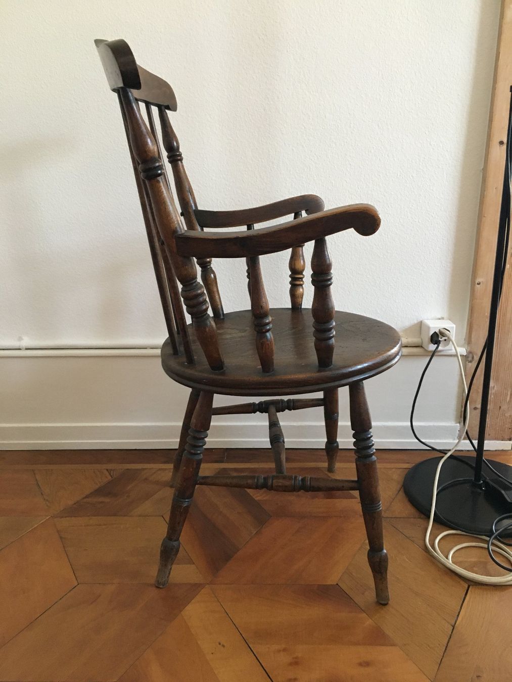 Stühle: chaise ancienne en bois massif – Gebraucht aus Genève von IngridK0102 1