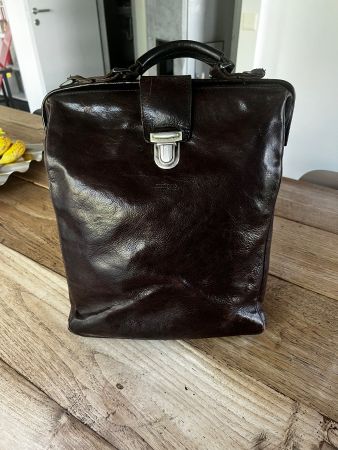 Laptop-Rucksack aus Vollleder von Fred de la Brettoniere