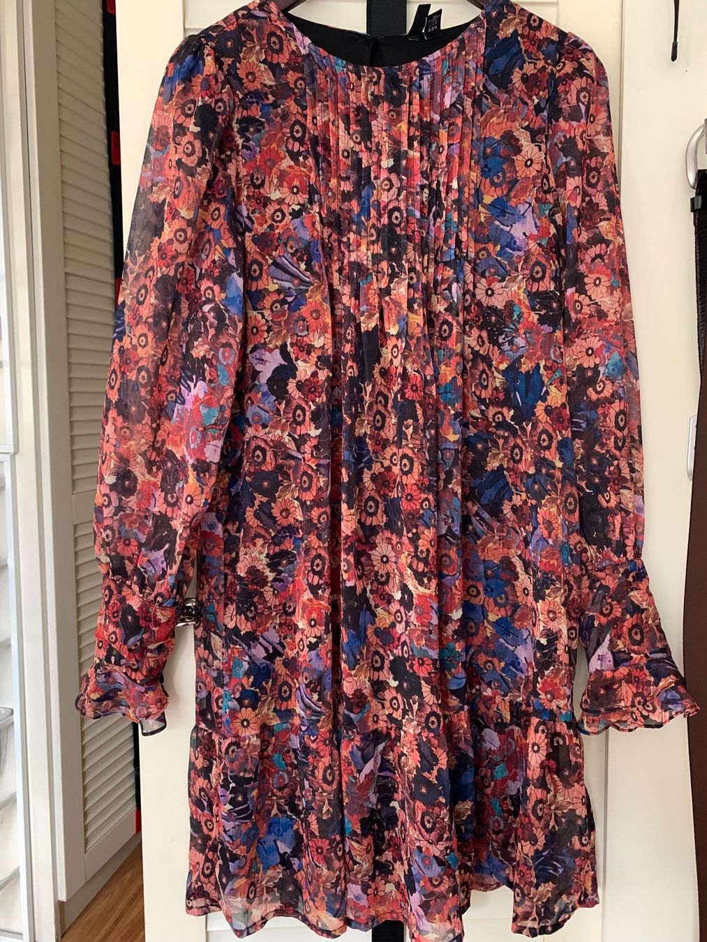 Vero Moda Kleider: Vero Moda Kleid , Grösse M Top Zustand – Gebraucht aus Ettingen von evs_6w9m 1