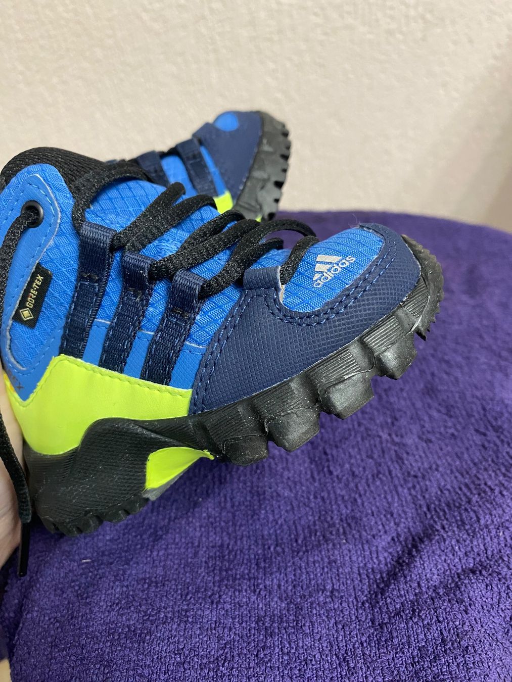 Adidas Chaussures garçon: Kinderwanderschuhe Adidas – D'occasion à Malters par Max.Cristina 4