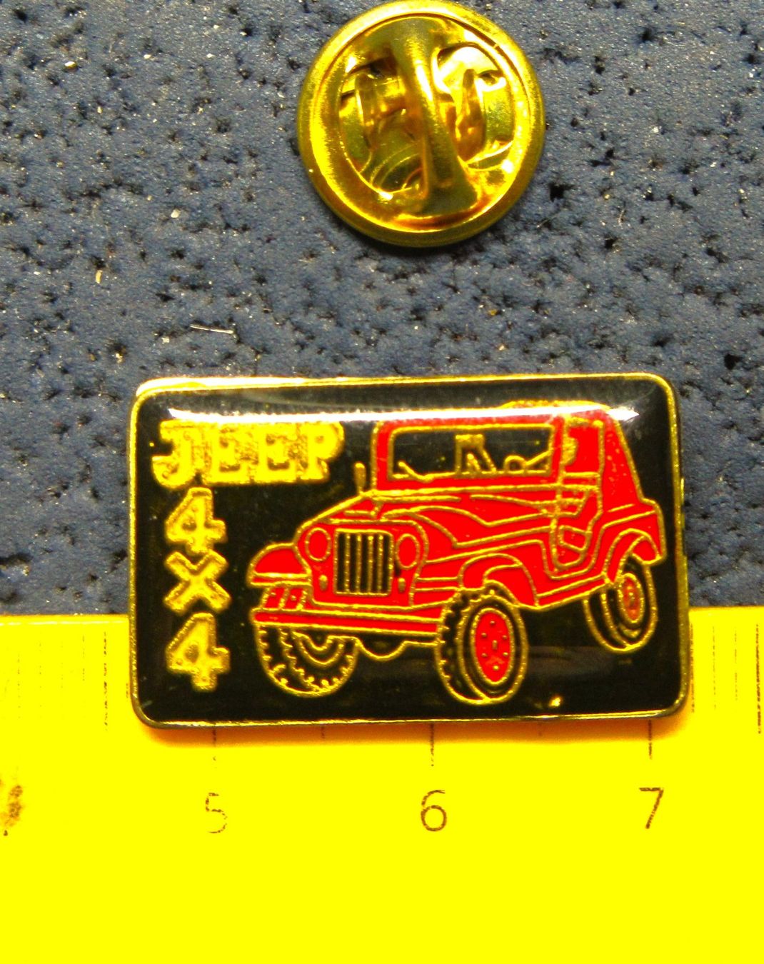 Jeep Placchette & Badge: JEEP 4x4 OFF-ROAD PIN GLASIERT – Usato da Ettingen venduto da Hausi4711