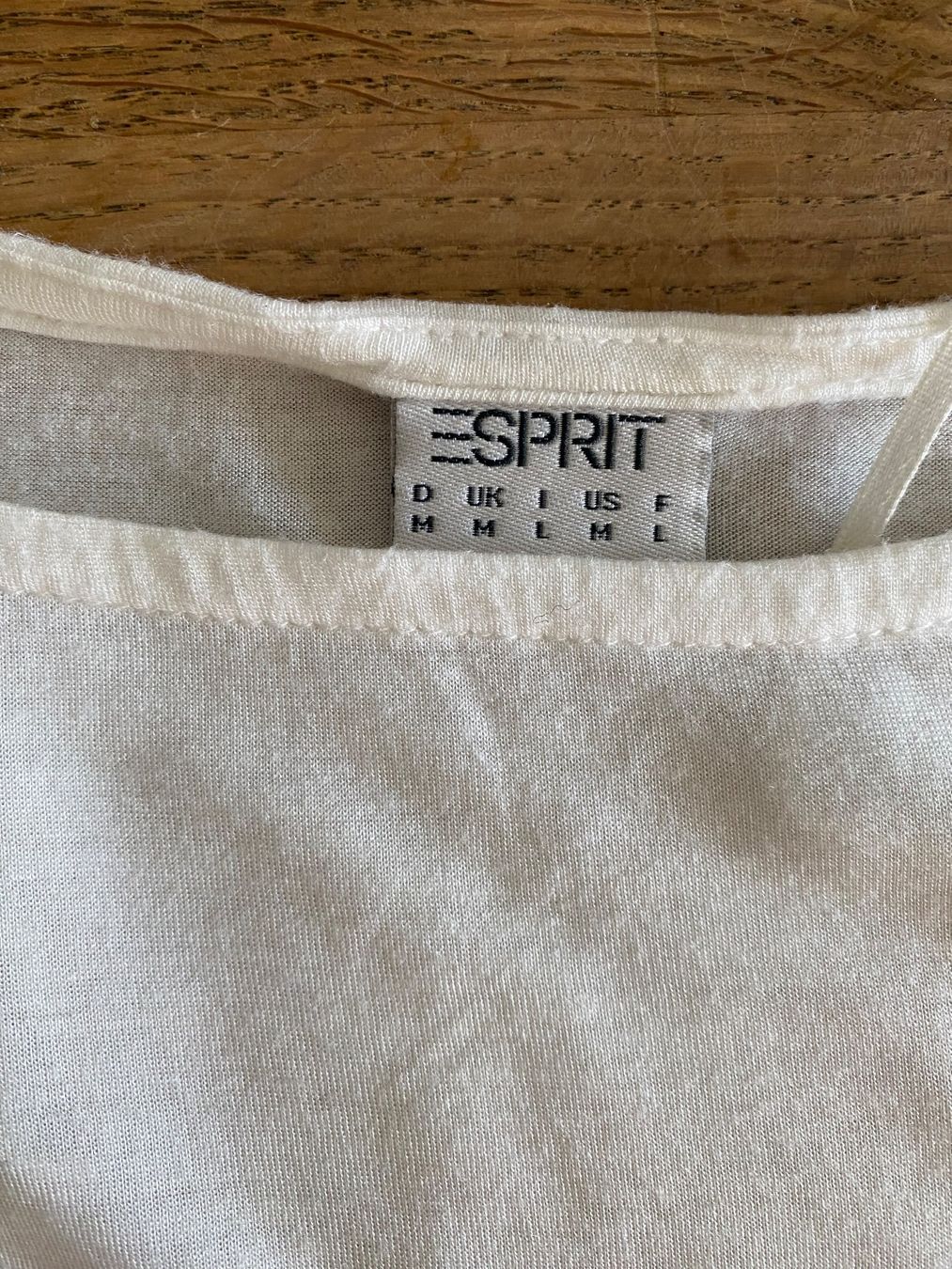 Esprit Pullover & Sweatshirts: Damen-Langarmshirt von ESPRIT, Gr. M, Modal – Gebraucht aus Bassersdorf von TB01011 1
