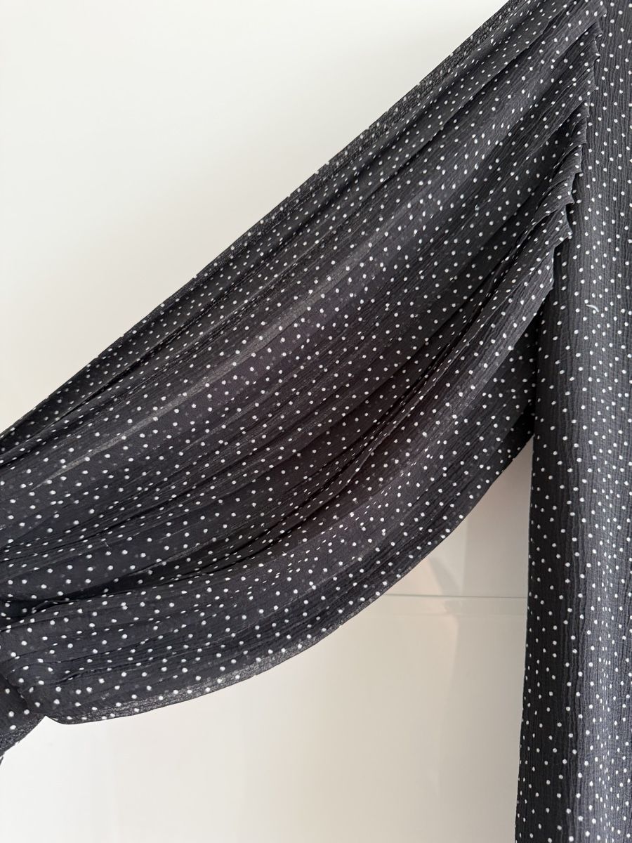 Sessun Blusen: Sessun Bluse, schwarz mit Pünktchen, Grösse S – Gebraucht aus Winterthur von marisole4 6