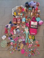 Lot Barbie + accessoires, poupées LOL et divers