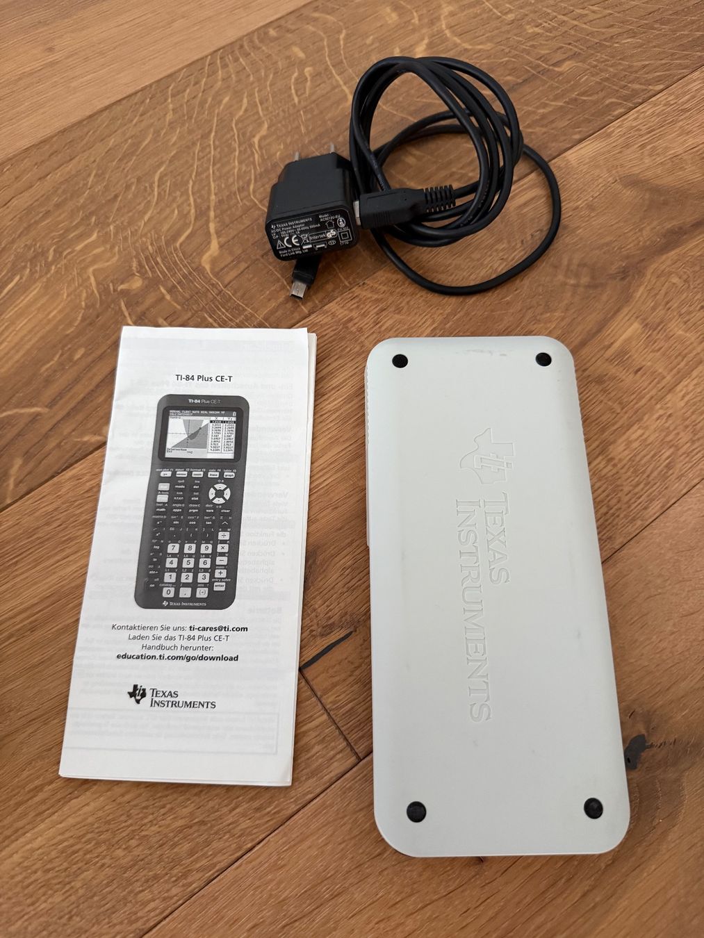 Texas Instruments Calcolatrici tascabili: Texas Instruments TI-84 Plus CE-T – Usato da Liestal venduto da bikerin96 1