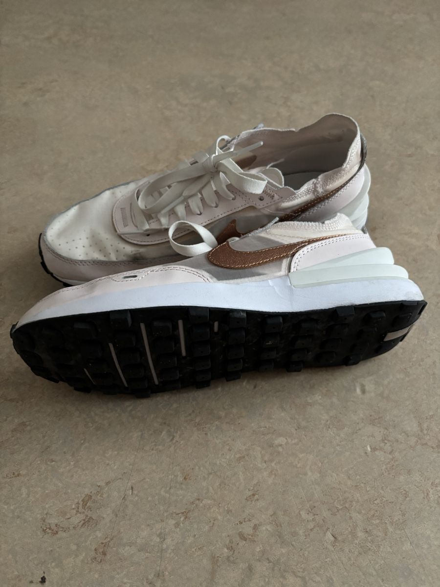 Nike Damenschuhe: Nike Waffle Gr. 40 – Gebraucht aus Ennenda von cal_pn6x 3