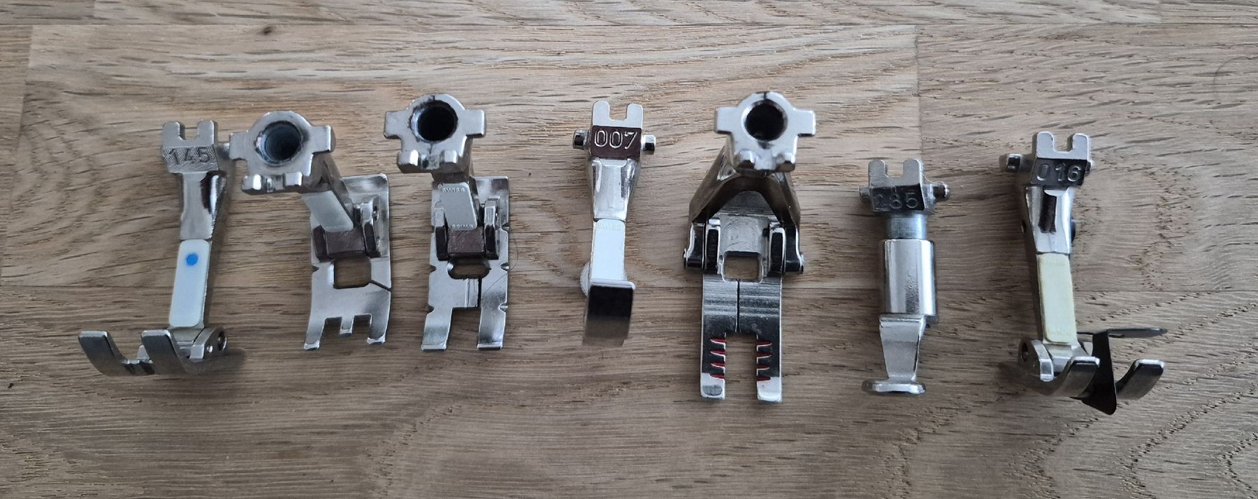 Bernina Macchine da cucire: Bernina Nähfüsse 7 Stück – Usato da Rothenburg venduto da Rofivo 1