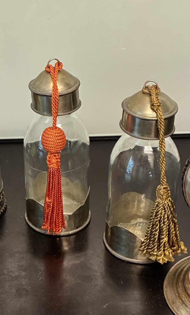 Flacons: Dekorative Glasfläschchen – Gebraucht aus Gränichen von SabineZ01