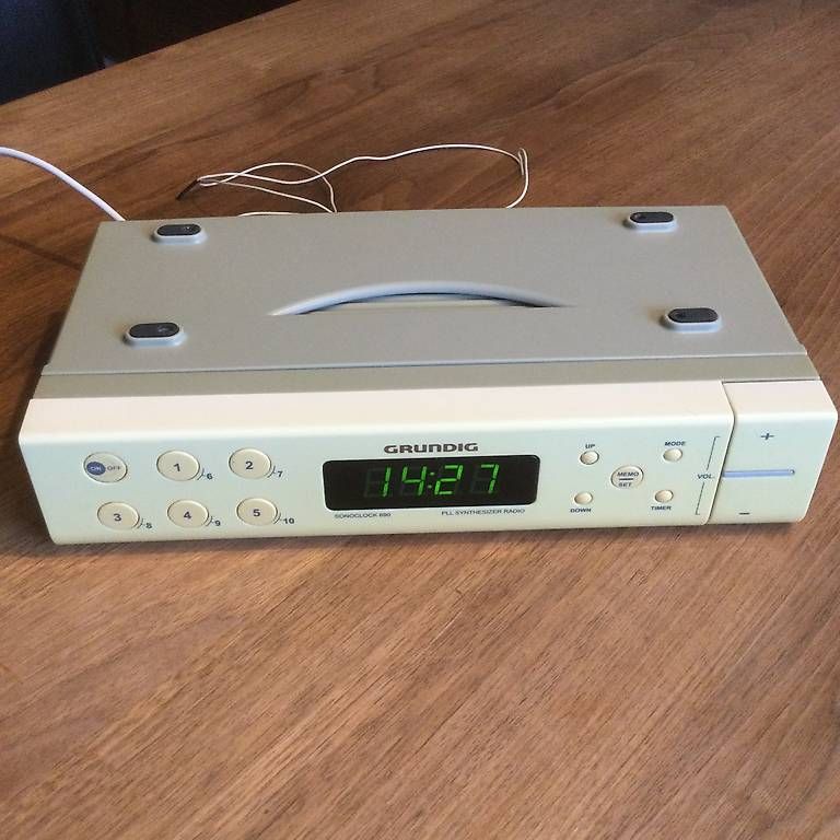 Grundig Radio: Radio de cuisine – Usato da Oulens-Echallens venduto da Cassiusdab