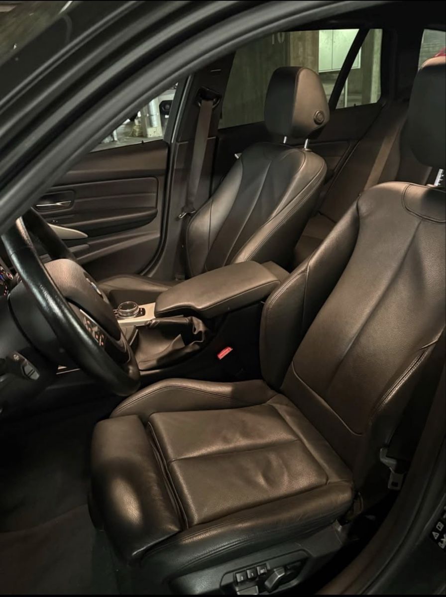 BMW Automobili: Bmw 320d xDrive Touring – Usato da Zürich venduto da benibossi 4