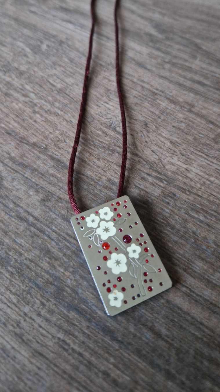 Ketten: collier Swatch Cherry Blossom – Gebraucht aus Fribourg von kimlan